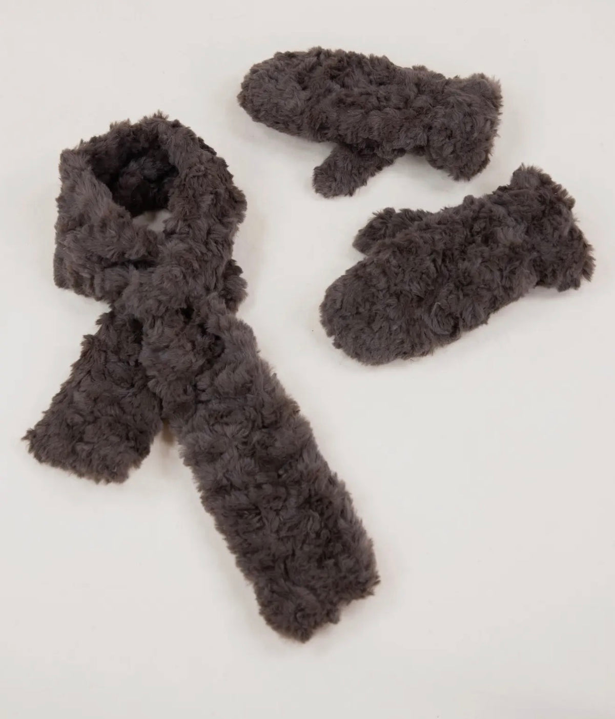 Furry Gloves in Black or Brown