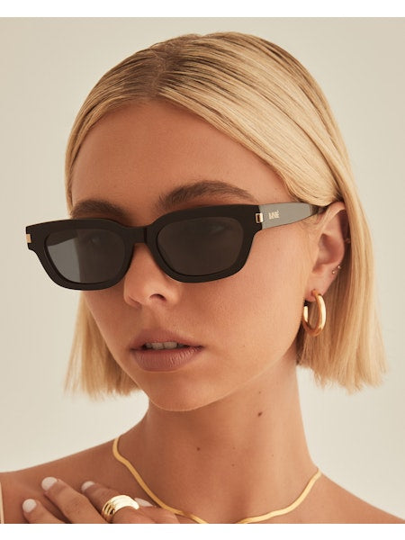 Deyn Banbe sunglasses