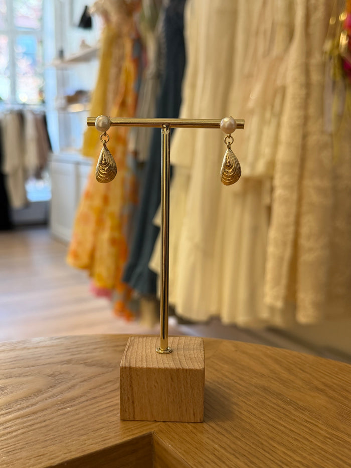 Pearl Oyster Shell Earrings by Charzie Jewelry